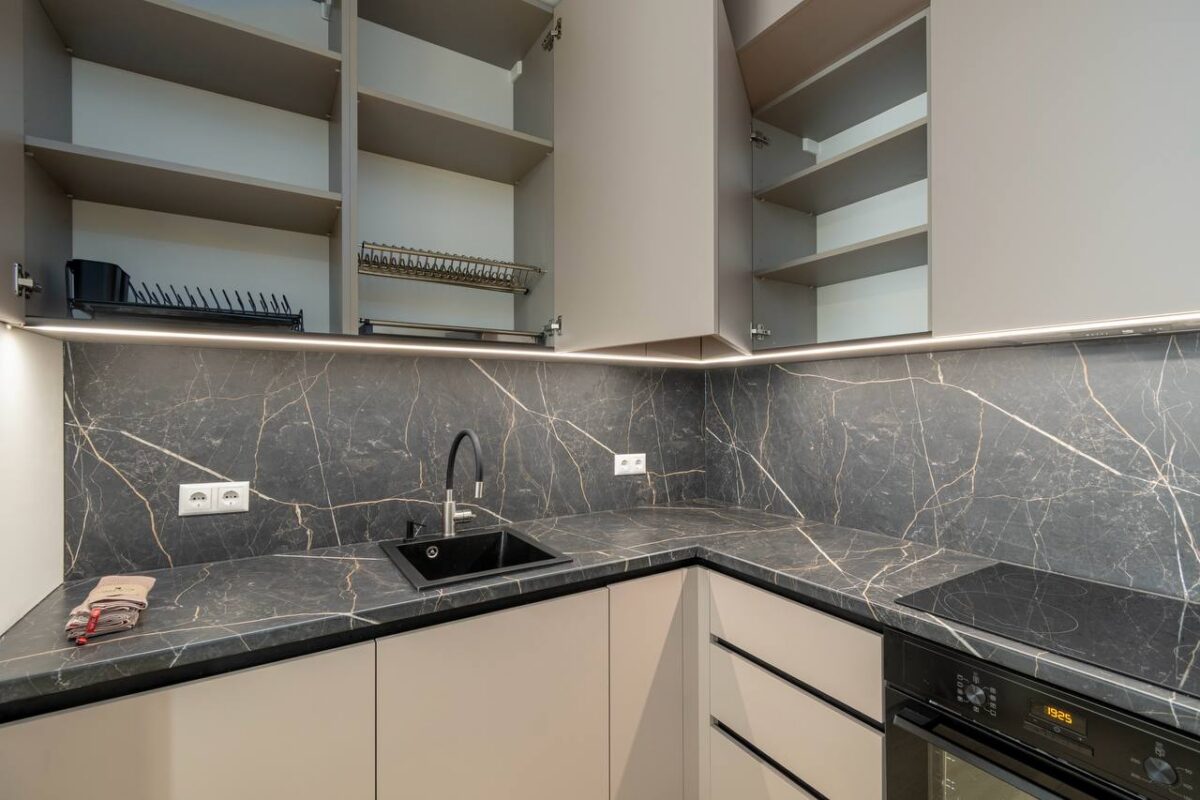 04ddedf0-bd50-4e4c-b0ca-df72b77edac9