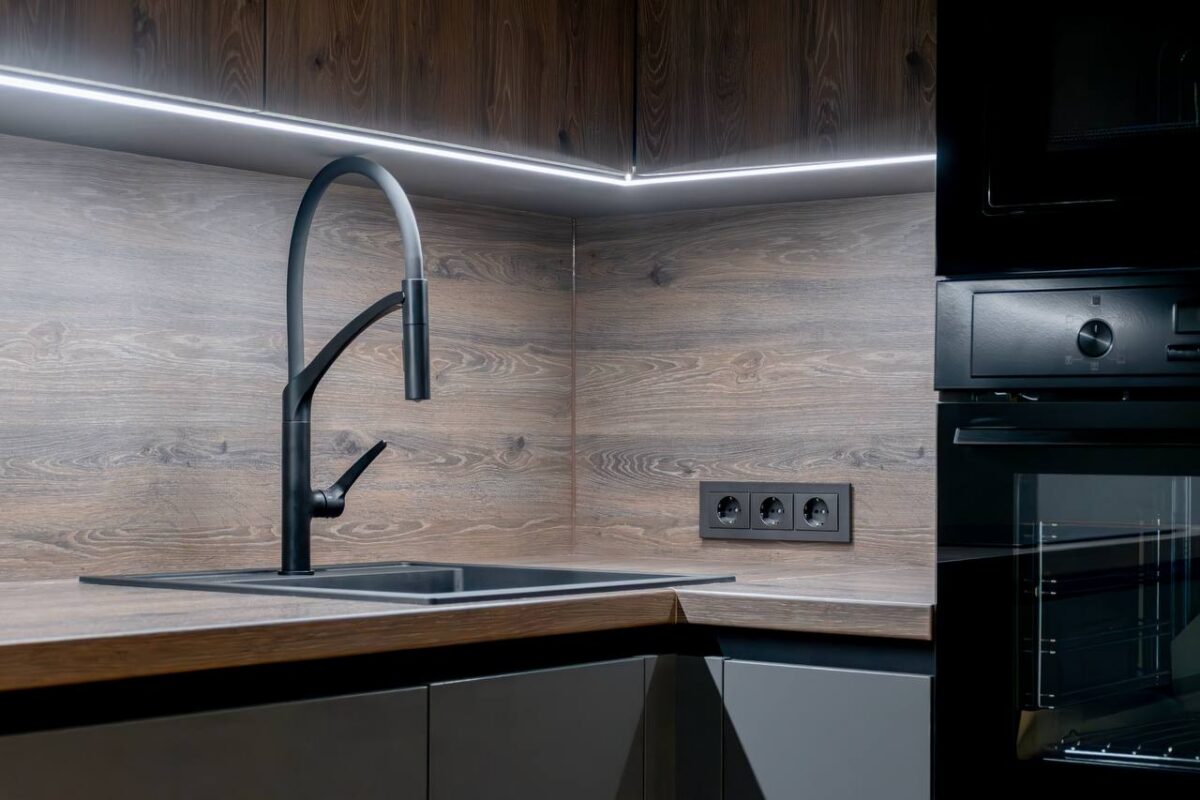 f5a9c26e-1313-4d50-a6cb-8bfc202de38b